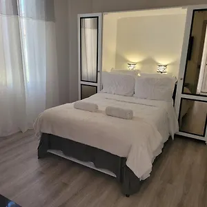 Gasthof 2 Paisibles A Proche De 15 Mn, Monaco 20 Mn Et L'italie 30 Mn Et Aussi 2 Dans Le Meme Etablissement, La Trinité